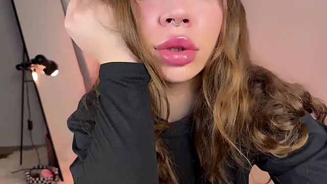 Snapshot of PaulaPratt chatting on March 2025 04:17:02 AM PaulaPratt online show from March 2025 04:17:02 AM