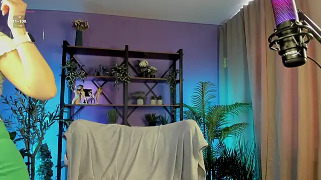 careful i bite nya online show from March 2025 01:40:02 PM