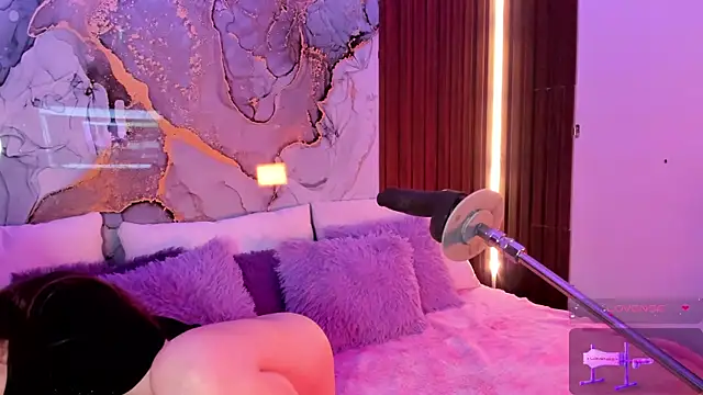 centaurigirl online show from November 2025 03:38:01 AM