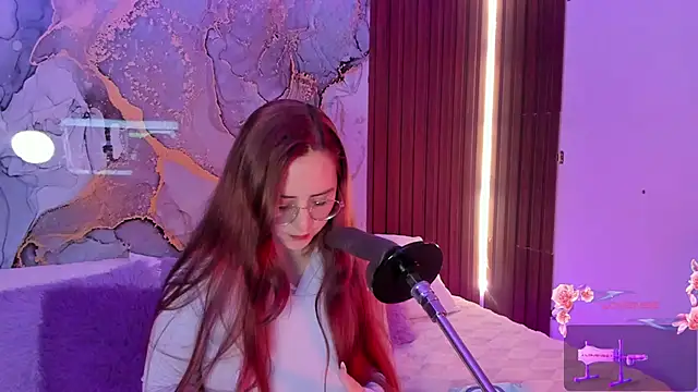 centaurigirl online show from January 2026 05:01:01 AM