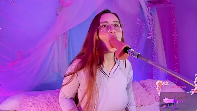 centaurigirl online show from May 2026 03:55:02 AM