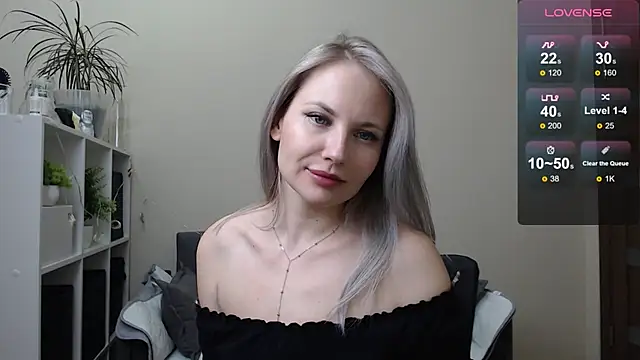 Snapshot of Sunny_bunny6 chatting on December 2024 07:54:02 PM Sunny bunny6 online show from December 2024 07:54:02 PM