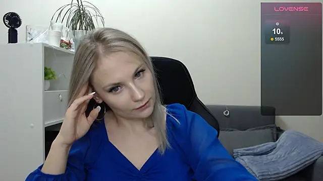 Snapshot of Sunny_bunny6 chatting on January 2025 08:32:01 PM Sunny bunny6 online show from January 2025 08:32:01 PM