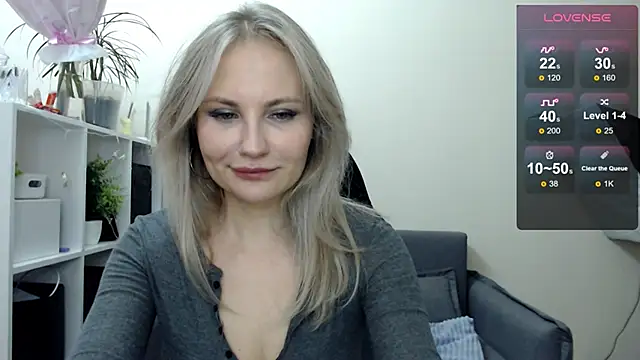 Snapshot of Sunny_bunny6 chatting on March 2025 10:39:02 AM Sunny bunny6 online show from March 2025 10:39:02 AM