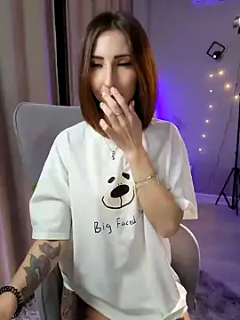 Snapshot of _Moriko_ chatting on January 2025 03:21:01 PM Moriko online show from January 2025 03:21:01 PM