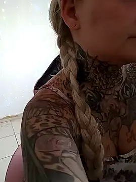 Lisacasandra online show from December 2024 11:00:01 PM