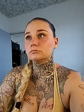 Lisacasandra online show from February 2025 10:31:01 PM