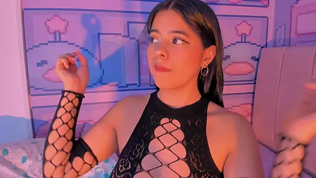  18alice online show from December 2024 03:02:02 AM