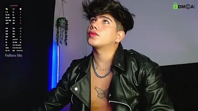 LyleBennett  online show from October 2025 01:07:01 PM