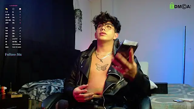 LyleBennett  online show from November 2025 12:06:02 PM