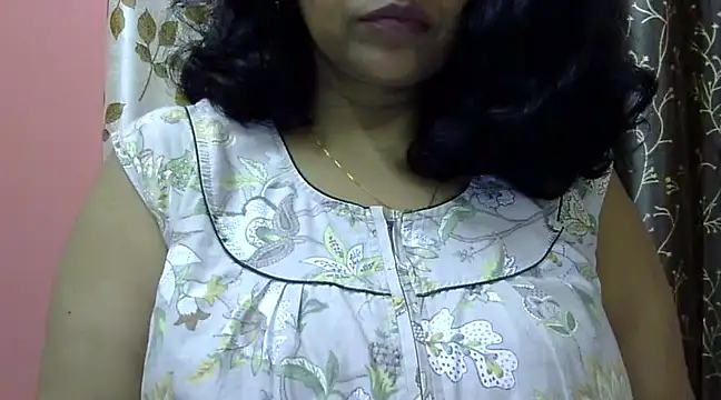 Snapshot of Riya_riyaa chatting on January 2025 04:24:01 PM Riya riyaa online show from January 2025 04:24:01 PM