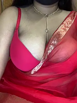 Snapshot of Doodhwaali chatting on January 2025 11:51:01 PM Doodhwaali online show from January 2025 11:51:01 PM