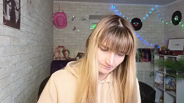 Nika Kitten online show from September 2025 04:23:01 PM