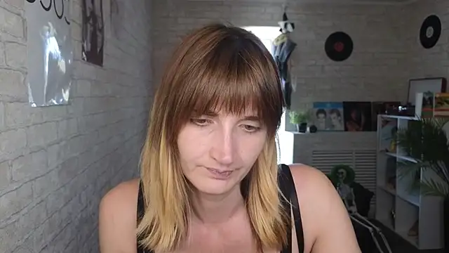 Nika Kitten online show from May 2026 11:07:01 AM
