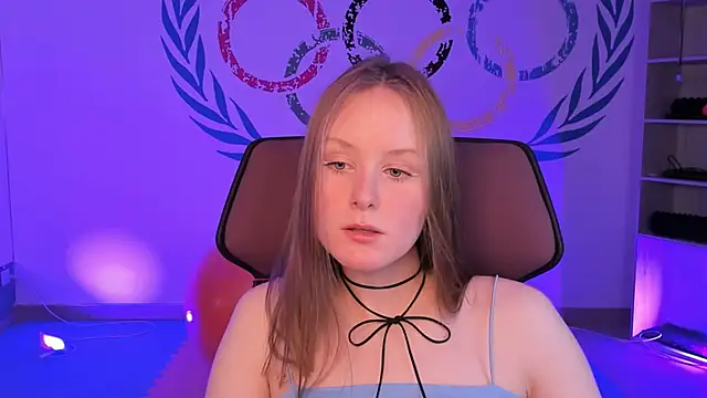 VivienLeeigh online show from December 2024 04:05:01 PM