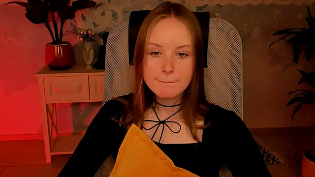 VivienLeeigh online show from December 2024 04:17:01 PM