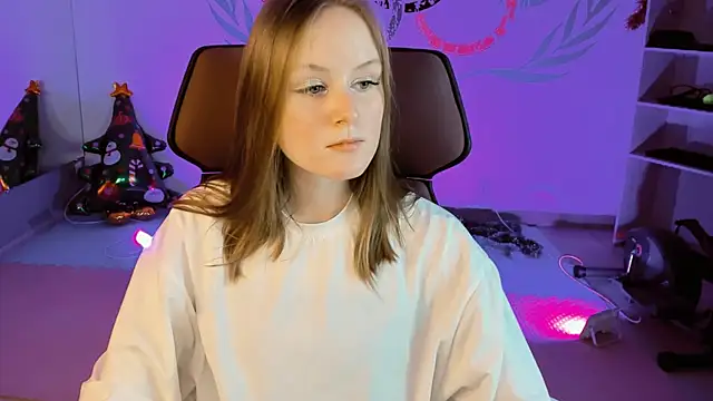 VivienLeeigh online show from December 2024 05:30:01 PM