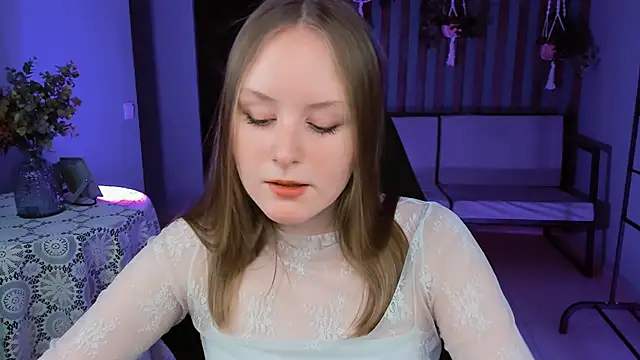 VivienLeeigh online show from February 2025 09:05:01 AM