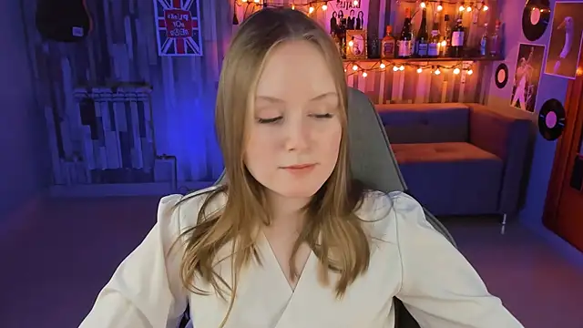 VivienLeeigh online show from February 2025 07:25:01 PM