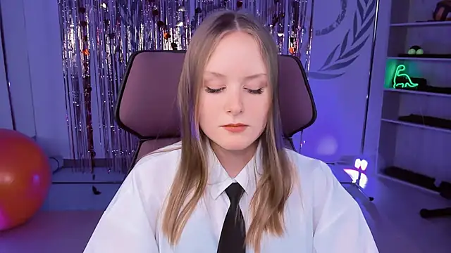 VivienLeeigh online show from March 2025 06:21:02 PM