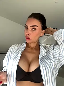 Snapshot of krissiswrld- chatting on November 2025 11:54:01 AM krissiswrld- online show from November 2025 11:54:01 AM