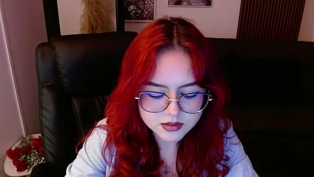 Snapshot of crimson_tati_ chatting on February 2025 04:24:02 PM crimson tati online show from February 2025 04:24:02 PM