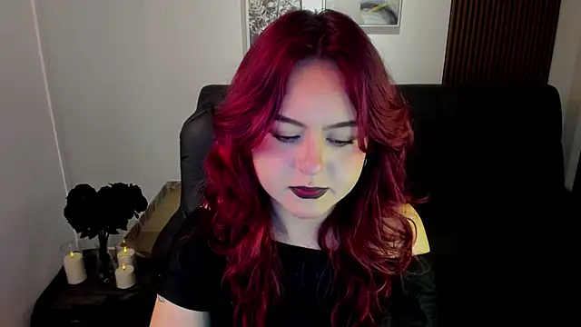 Snapshot of crimson_tati_ chatting on November 2025 03:51:02 AM crimson tati online show from November 2025 03:51:02 AM