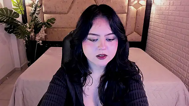 Snapshot of crimson_tati_ chatting on June 2026 05:07:01 AM crimson tati online show from June 2026 05:07:01 AM