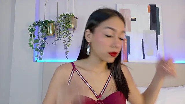 MiaOconner online show from December 2024 01:05:02 PM