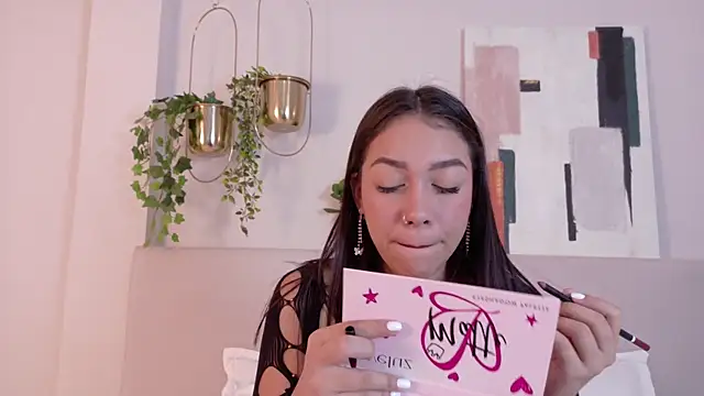 MiaOconner online show from January 2025 01:03:01 PM