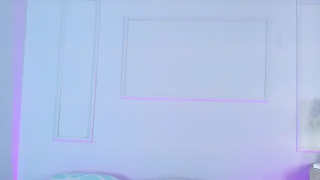 MiaOconner online show from October 2025 07:33:01 PM