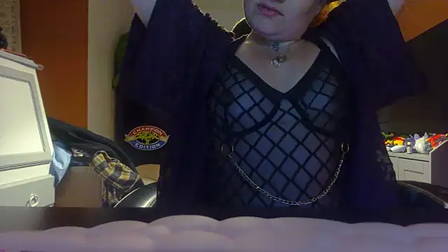 Psychosweety online show from April 2026 10:05:01 PM