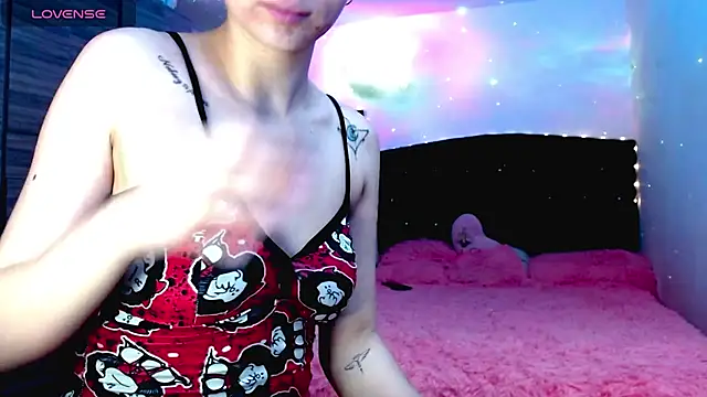 holy juli online show from November 2025 03:40:01 AM