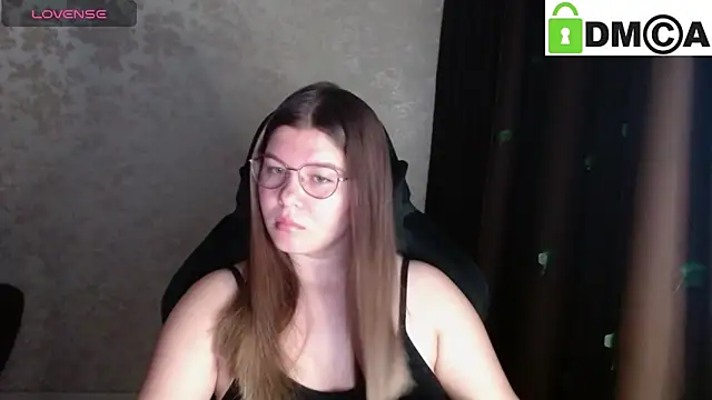 Snapshot of holy_michela chatting on October 2025 03:25:03 AM holy michela online show from October 2025 03:25:03 AM