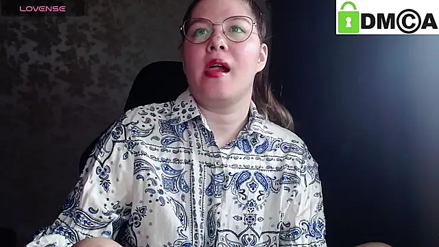 Snapshot of holy_michela chatting on October 2025 06:36:02 AM holy michela online show from October 2025 06:36:02 AM