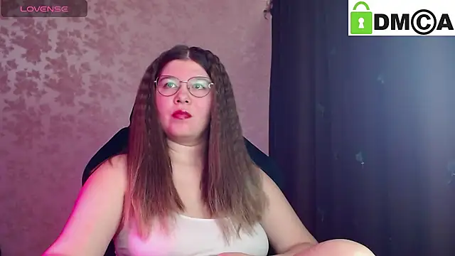 Snapshot of holy_michela chatting on October 2025 06:47:02 AM holy michela online show from October 2025 06:47:02 AM