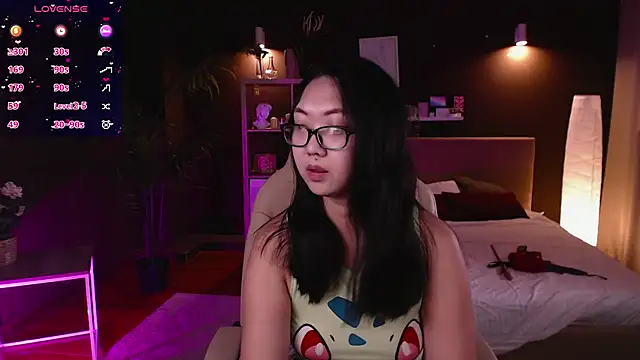 Marine Vact online show from November 2025 02:05:02 PM