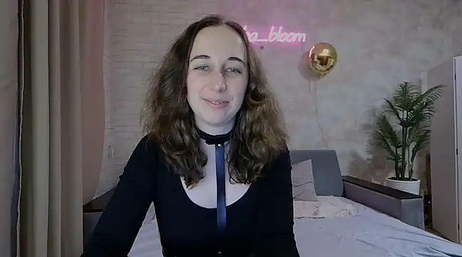 Anika bloom online show from February 2025 03:04:02 AM