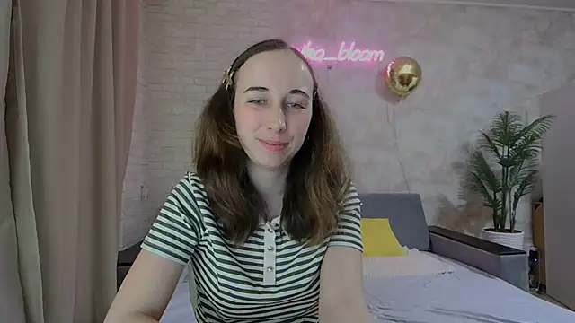 Anika bloom online show from February 2025 08:47:02 PM