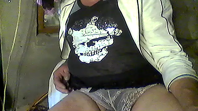 Snapshot of MaryCDslut69 chatting on April 2026 02:39:02 PM MaryCDslut69 online show from April 2026 02:39:02 PM