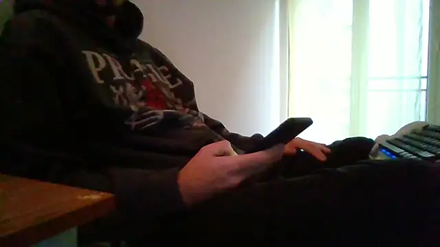 Snapshot of lusluk chatting on December 2024 03:35:01 PM lusluk online show from December 2024 03:35:01 PM
