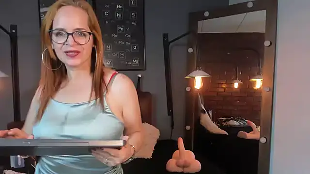 Snapshot of Samantha_mature56 chatting on February 2025 04:50:01 PM Samantha mature56 online show from February 2025 04:50:01 PM