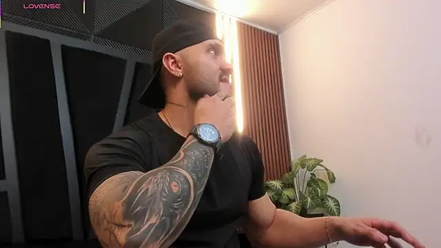 JeanColleman online show from December 2025 11:10:01 PM