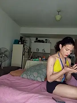 LaCristinatrans online show from September 2025 06:44:01 PM