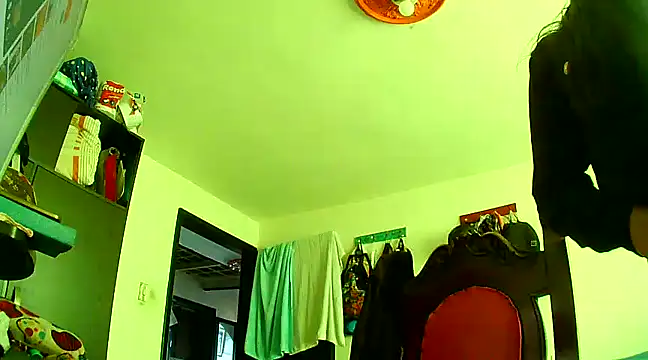 Snapshot of samanta_rosas1 chatting on December 2024 06:27:02 PM samanta rosas1 online show from December 2024 06:27:02 PM