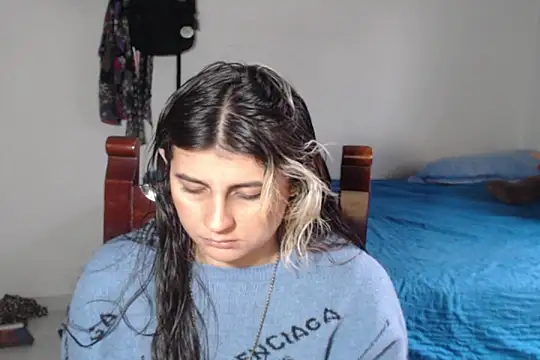 Snapshot of samanta_rosas1 chatting on December 2024 10:32:02 PM samanta rosas1 online show from December 2024 10:32:02 PM