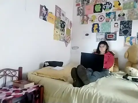 Snapshot of samanta_rosas1 chatting on January 2025 10:38:01 PM samanta rosas1 online show from January 2025 10:38:01 PM