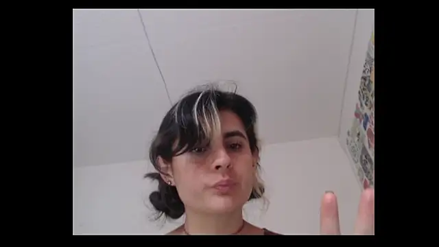 Snapshot of samanta_rosas1 chatting on January 2025 05:53:01 PM samanta rosas1 online show from January 2025 05:53:01 PM