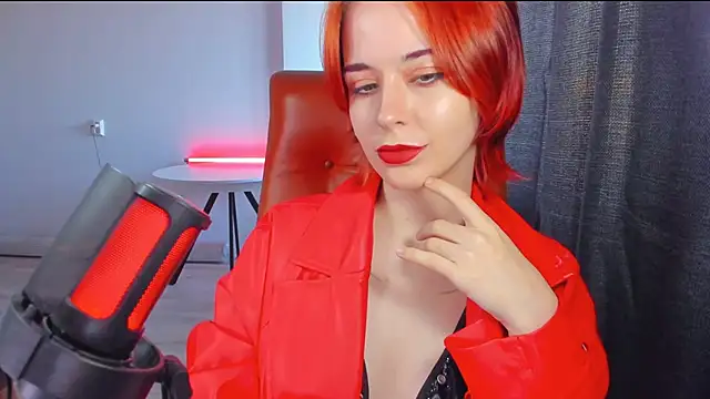 Snapshot of mollyposhh chatting on September 2025 02:18:02 PM mollyposhh online show from September 2025 02:18:02 PM