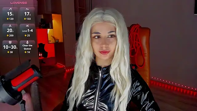 mollyposhh online show from February 2026 07:53:01 PM